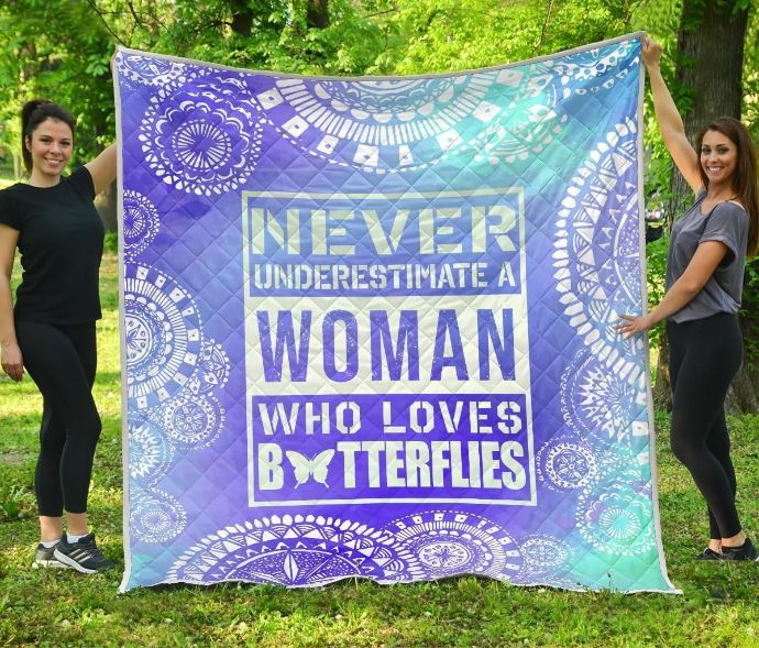 Butterflies Ne Underestimate A Woman Who Loves Quilt Blanket Bedding Set