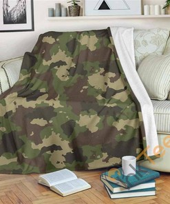 Classic Green Camouflage Sherpa Fleece Blanket Gifts for Family, for Couple