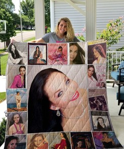 Crystal Gayle Vintage Quilt Blanket Bedding Set