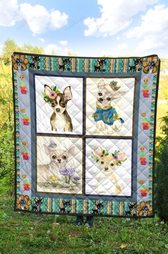 Cute Chihuahua With Flowers Quilt Blanket