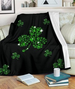 Dog Paw Shamrock Sherpa Fleece Blanket Gifts for Family, for Couple