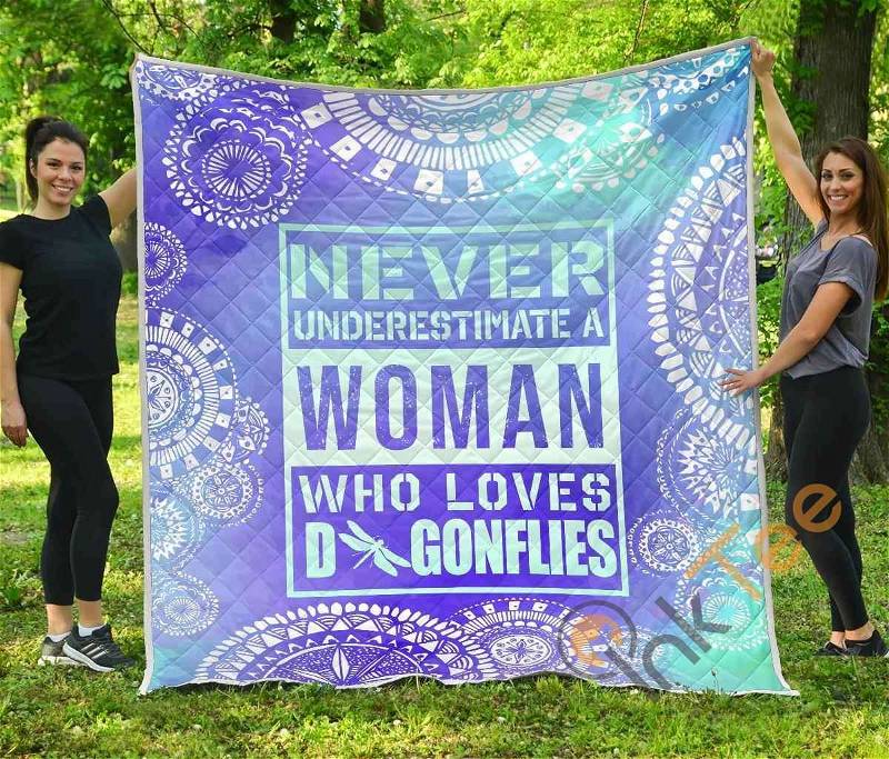 Never Underestimate A Woman Who Loves Dragonflies Quilt Blanket Bedding Set For Dragonfly Lovers
