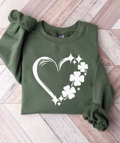 Four Leaf Clover Sweatshirt, St Patricks Day Shirt, St Patricks Day Gifts, Women St Patricks Day Shirt, Irish Tshirt
