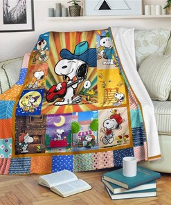 Funny Guitar Player Snoopy Sherpa Fleece Blanket Gifts for Family, for Couple