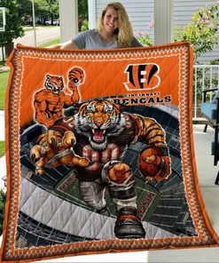 Go Ncaa Cincinnati Bearcats Collection Combined Quilt Blanket Bedding Set