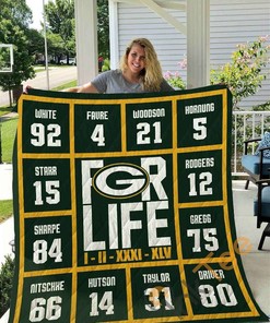 Green Bay Fans Unite with Quilt And Pillowcase Bedding Set