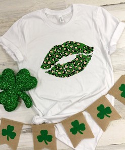 Green Leopard Lip Shirt, St. Patricks Day Shirt, Shamrock Lucky, Four Leaf Clover, Shamrock, Irish Shirt