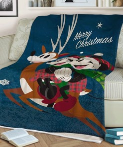 Happy Holiday Couple Love Mickey Mouse Disney Christmas, Mickey Gift For Fan Comfy Throw Blanket Gift