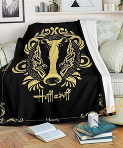Harry Potter Hufflepuff Vintage Style Sherpa Fleece Blanket Gifts for Family, for Couple