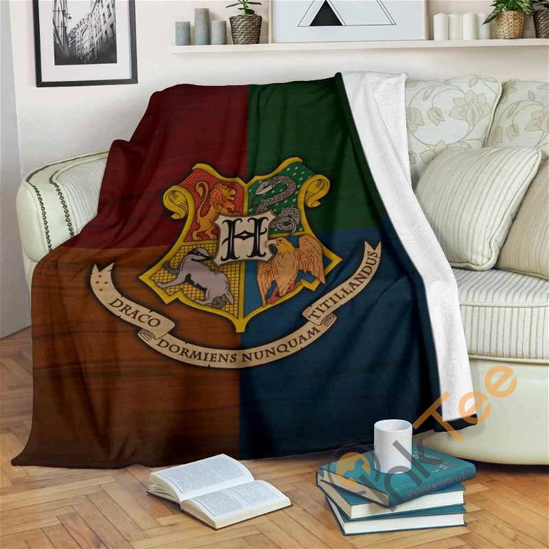 Hogwarts Harry Potter Sherpa Fleece Blanket Gift