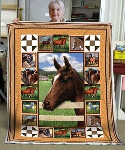 Horses Painting With Pattern Quilt Blanket