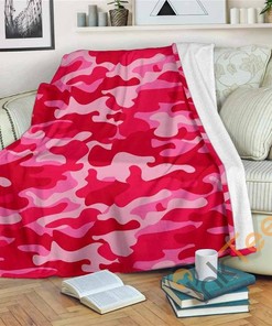 Hot Pink Camouflage Sherpa Fleece Blanket Gifts for Family, for Couple