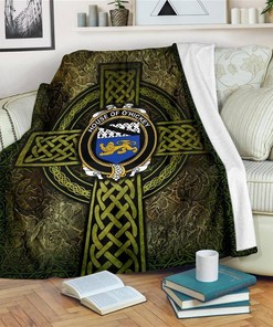 House Of O Hickey Celtic Knott Sherpa Fleece Blanket Gifts for Family, for Couple