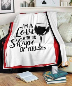 I'm In Love With The Shape Of You Sherpa Fleece Blanket Gifts for Family, for Couple