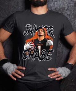 Ja'Marr Chase Carton Pullover T-Shirt