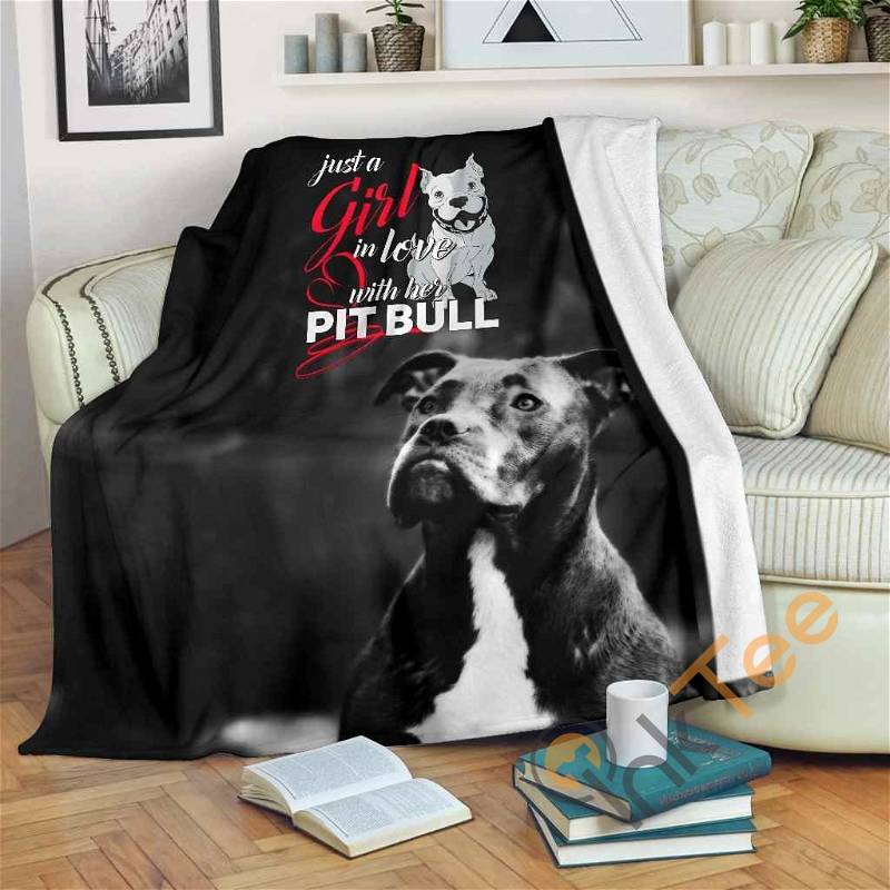 Just A Girl In Love With Her Pit Bull Sherpa Fleece Blanket Gifts for Family, for Couple