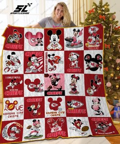 Kansas City Chiefs Disney Character Quilt Blanket Bedding Set