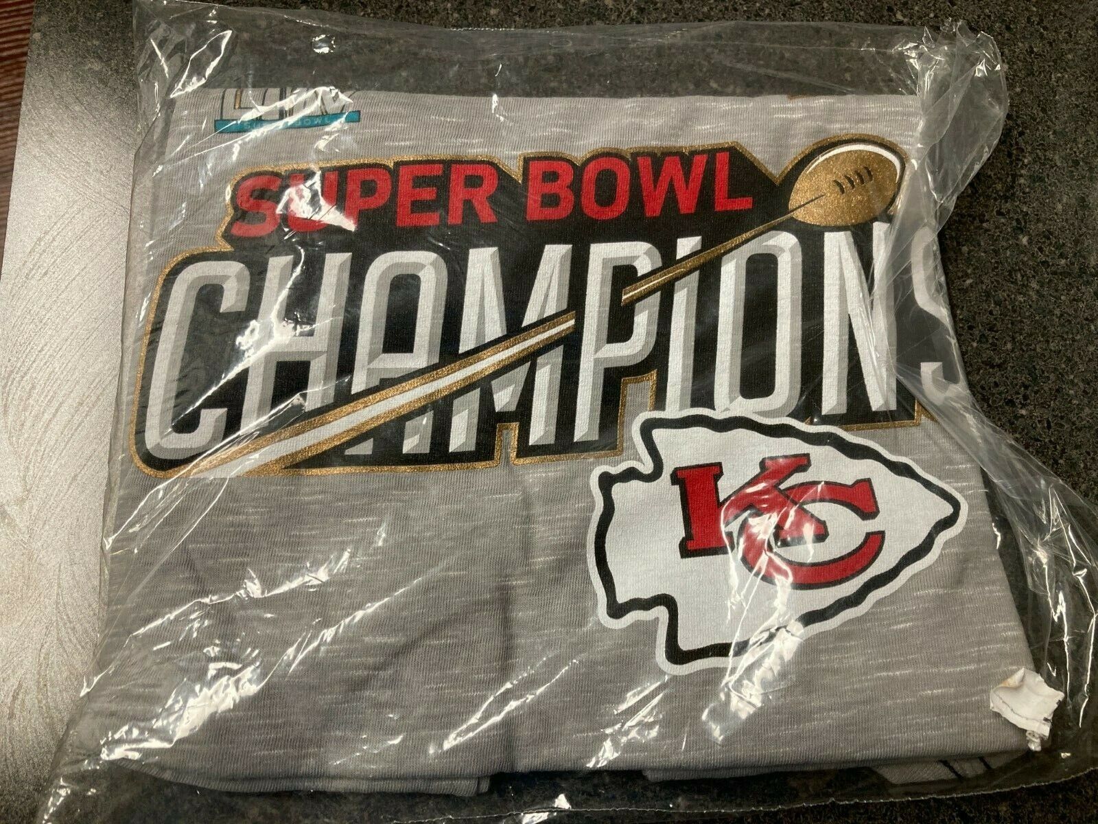 Kansas City Chiefs Super Bowl LIV Champion Women's Locker Room Shirt NWT