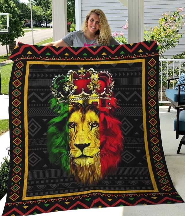 Lion King In Senegal Flag By Geometric Pattern Quilt Blanket Bedding Set