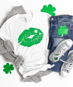 Lips Shirt, Kiss Me I'm Irish T-shirt Tee Shirt, Cute St Patricks Day Shirt for Women, Patrick's Day Family Matching Shirt, Drinking Shirt