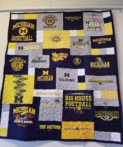 Michigan Wolverines Quilt Blanket Bedding Set for Home Décor