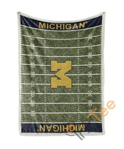 Michigan Wolverines Sherpa Fleece Blanket Gifts for Family, for Couple