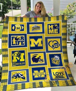 Michigan Wolverines Themed Quilt Blanket And Bedding Set with 2 Pillowcases