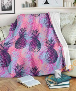 Neon Trippy Pineapple Pattern Sherpa Fleece Blanket Gifts for Family, for Couple