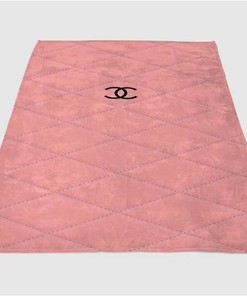 Pink Logo Sherpa Fleece Blanket Gifts for Family, for Couple