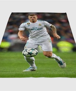 Real Madrid Toni Kroos Sherpa Fleece Blanket Gifts for Family, for Couple