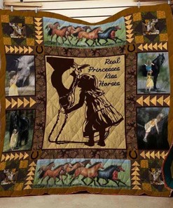 Real Princess Kiss Horses Quilt Blanket Great Customized Blanket Gifts For Birthday Christmas Thanksgiving