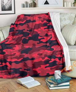 Red Pink And Black Camouflage Sherpa Fleece Blanket Gifts for Family, for Couple