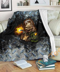 Skull Welder Sherpa Fleece Blanket Gifts for Family, for Couple