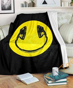 Smiley Face Dj Sherpa Fleece Blanket Gifts for Family, for Couple
