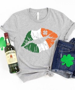 St. Patricks Day Shirt, Shamrock Lucky Lips Four Leaf Clover Shamrock Shirts, Saint Patrick's Day