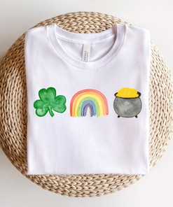 St Patricks Day Tshirt, Cute Women Crewneck St Pattys Shirt, Shamrock Lucky Rainbow Tshirt, Retro Vintage Irish Sweatshirt, Gift For St Patricks