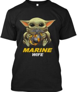 Star Wars Baby Yoda Hug United States Marine Wife T-Shirt