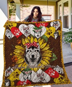 Sunflower Alaskan Malamute Mom Quilt Blanket Bedding Set Great Customized Blanket Gifts For Birthday Christmas Thanksgiving