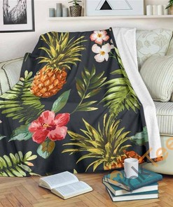 Tropical Hawaii Pineapple Pattern Sherpa Fleece Blanket Gifts for Family, for Couple