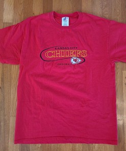 ~ Vintage KANSAS CITY CHIEFS Logo Athletic T-Shirt Red Short Sleeve Large NFL