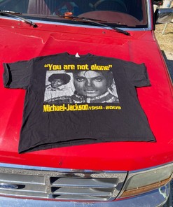 Vintage Michael Jackson Memorial Shirt 2009 You Are Not Alone Rip