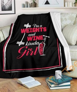 Weights And Wine Kinda Girl Sherpa Fleece Blanket Gifts for Family, for Couple