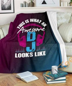 What An Awesome Dj Looks Like Sherpa Fleece Blanket Gifts for Family, for Couple