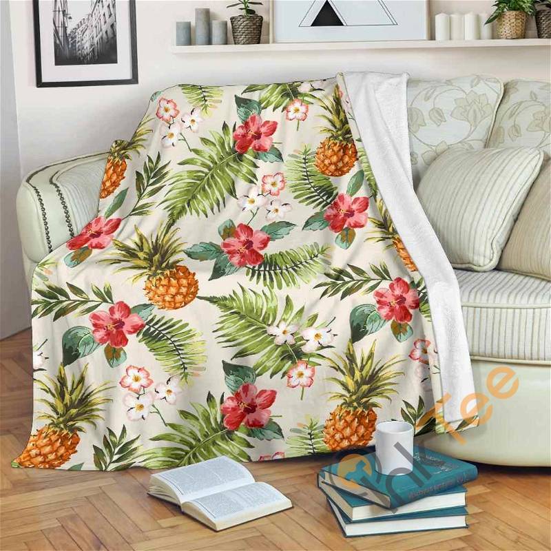 White Aloha Pineapple Pattern Sherpa Fleece Blanket Gifts for Family, for Couple