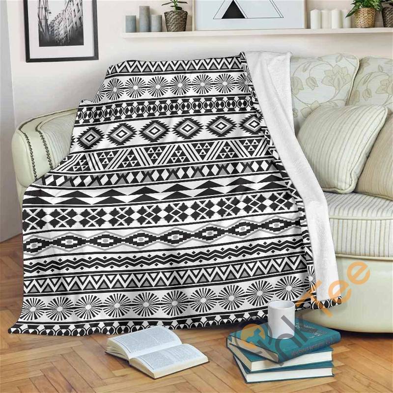 White And Grey Aztec Pattern Sherpa Fleece Blanket Gifts for Family, for Couple