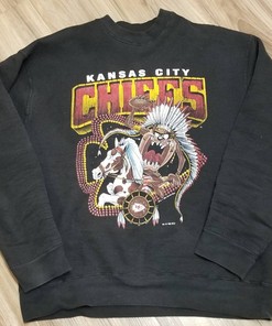 1993 Kansas city chiefs sweatshirt, vintage chiefs sweatshirt, Kansas city chiefs looney tunes, chiefs Taz sweatshirt