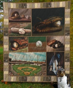Baseball-Loving Quilt Bedding Set Blanket - Great for Bedroom Decor and Family Gifts