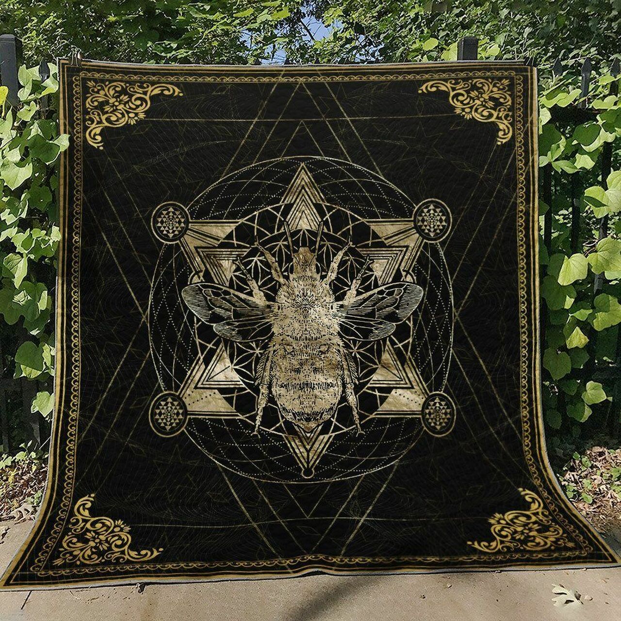 Bee Customizable Quilt Bedding Set for Bedroom Decor and Family Gifts