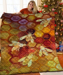 Bee Inspired Personalized Quilt Bedding Set for Cozy and Comfortable Sleep