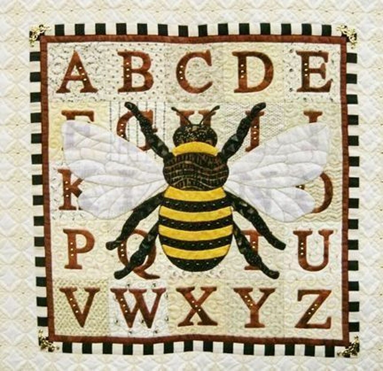 Bee Quilt Bedding Set Home Decor Gifts for Family